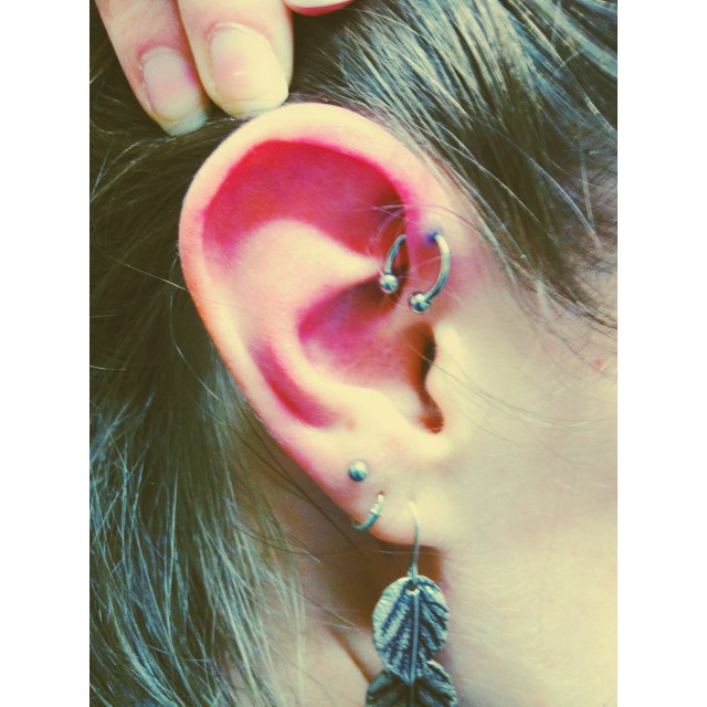Inner-Pinner/Forward-Helix Piercing w/CBB