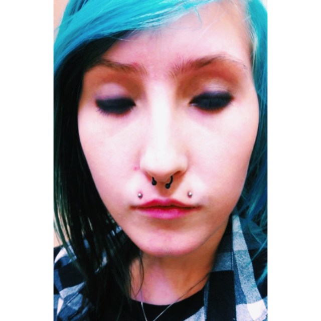 Angelbite Lip Piercings after jewellery change down