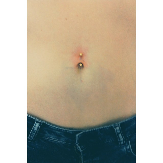 Navel Piercing w/Gold Titanium