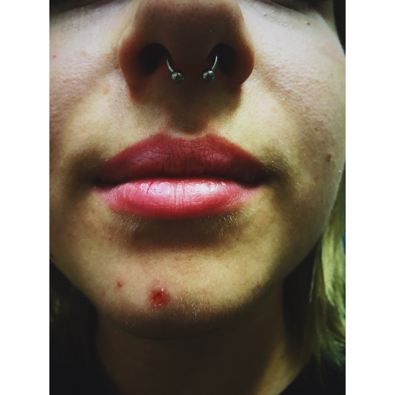 Alicja's Septum Piercing